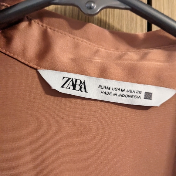 Zara/Satin Effect Shirt Sz M - Picture 5 of 6